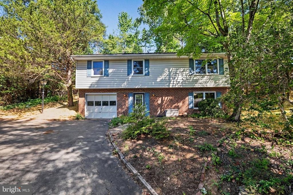 7 SENECA TER, Fredericksburg, VA 22401