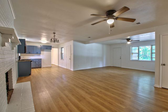 39 Sheraton Oaks Drive, Sherwood, AR 72120