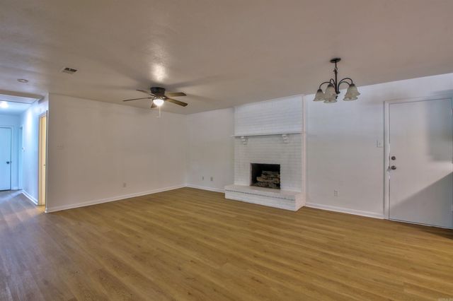 39 Sheraton Oaks Drive, Sherwood, AR 72120