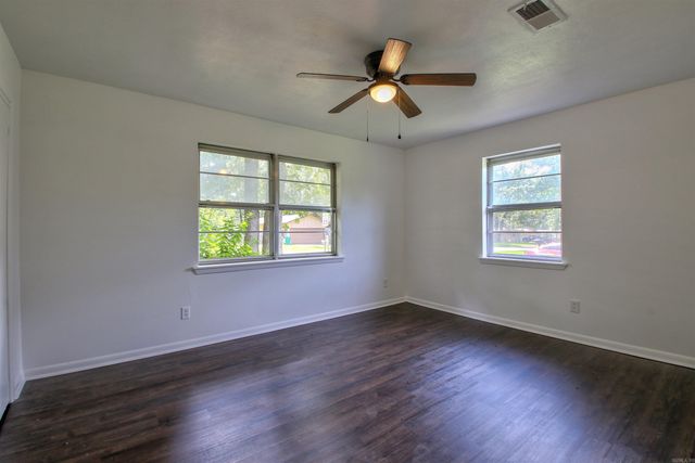 39 Sheraton Oaks Drive, Sherwood, AR 72120