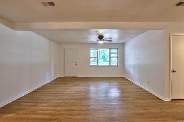 39 Sheraton Oaks Drive, Sherwood, AR 72120