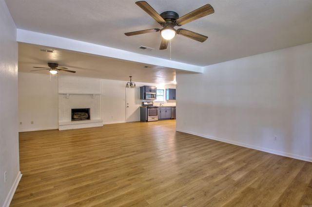 39 Sheraton Oaks Drive, Sherwood, AR 72120