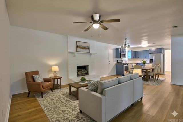 39 Sheraton Oaks Drive, Sherwood, AR 72120