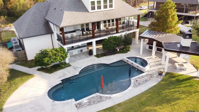 18429 Amite Acres Dr, Prairieville, LA 70769