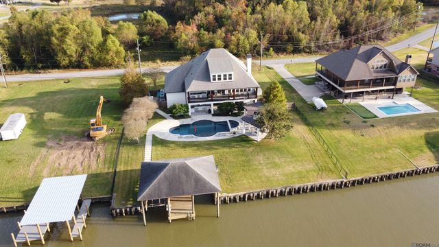 18429 Amite Acres Dr, Prairieville, LA 70769