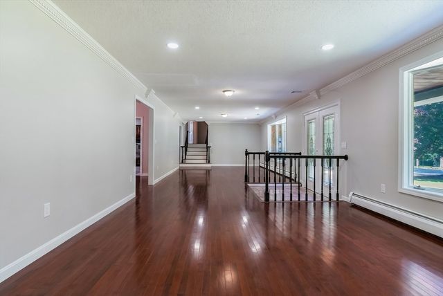 41 Watuppa Rd, Westport, MA 02790