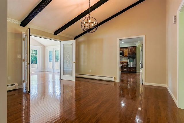 41 Watuppa Rd, Westport, MA 02790