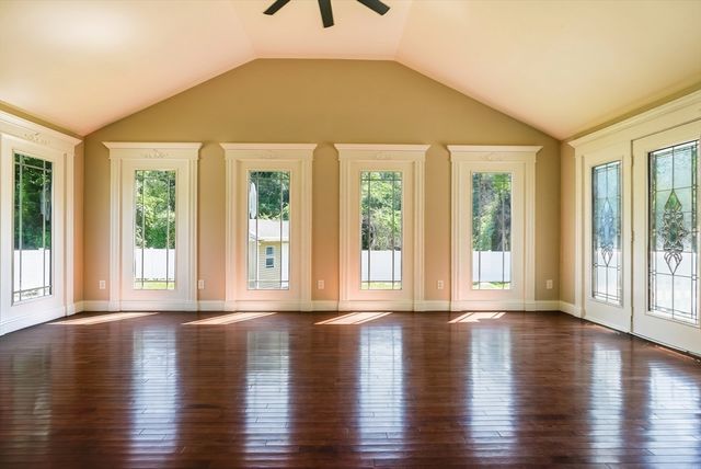 41 Watuppa Rd, Westport, MA 02790