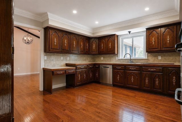 41 Watuppa Rd, Westport, MA 02790