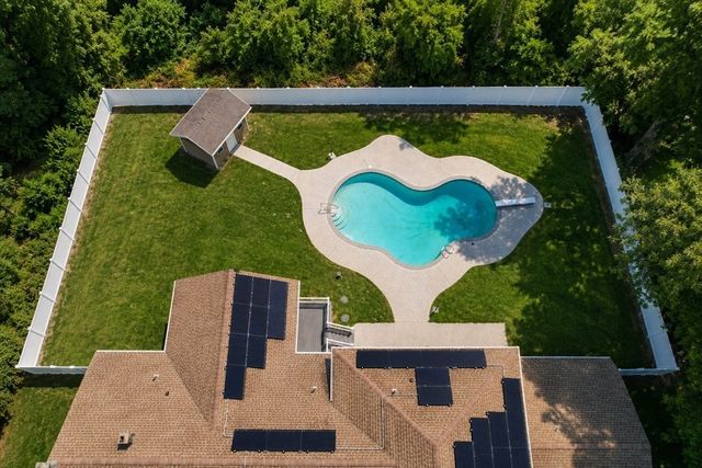 41 Watuppa Rd, Westport, MA 02790