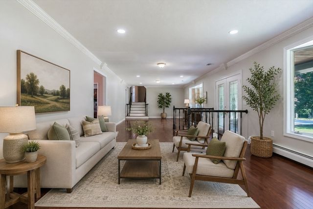 41 Watuppa Rd, Westport, MA 02790