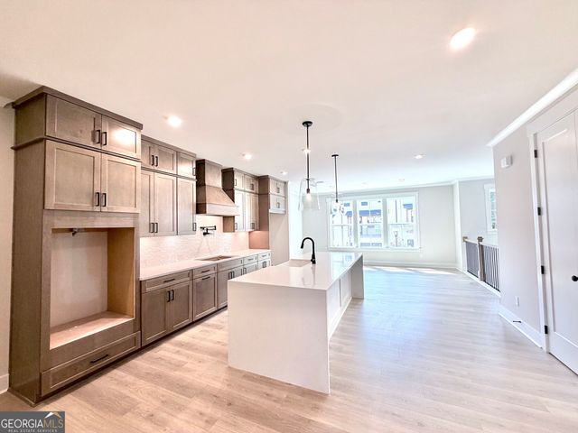 113 Bridgecrest Road, Roswell, GA 30075
