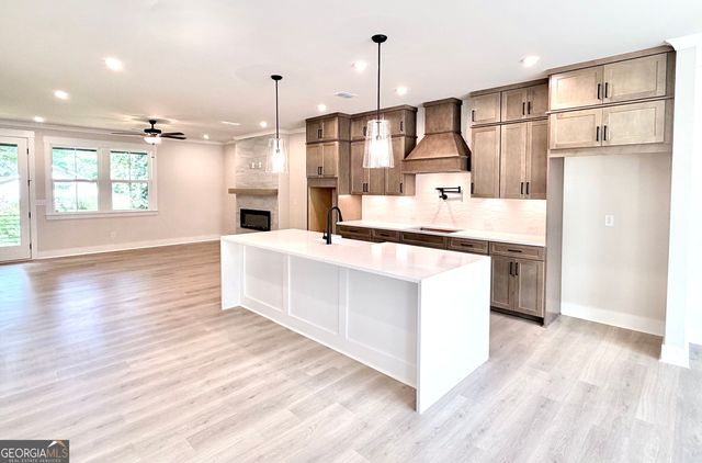 113 Bridgecrest Road, Roswell, GA 30075