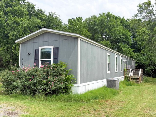 716 Quail Run Court, Seven Points, TX 75143