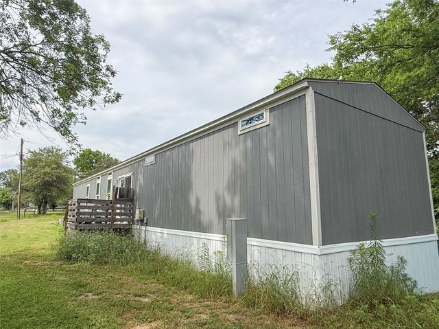 716 Quail Run Court, Seven Points, TX 75143
