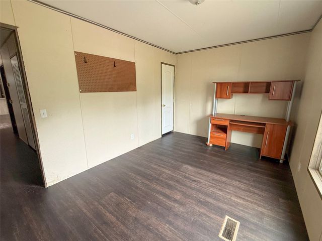 716 Quail Run Court, Seven Points, TX 75143