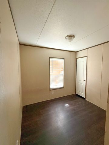 716 Quail Run Court, Seven Points, TX 75143
