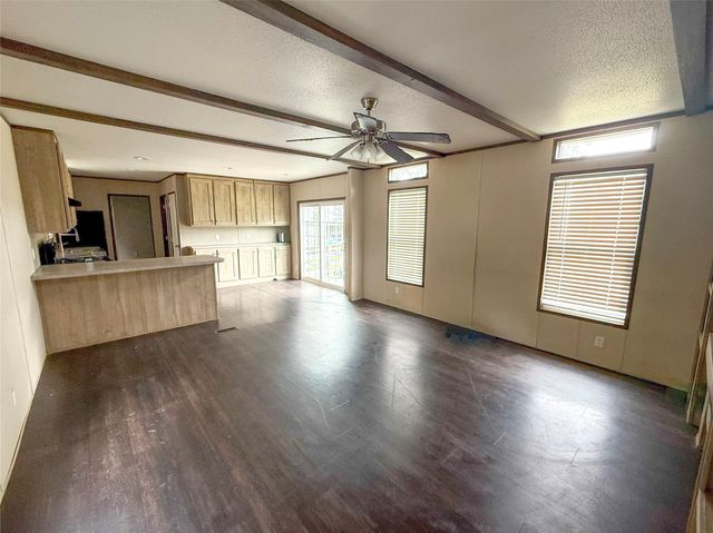 716 Quail Run Court, Seven Points, TX 75143