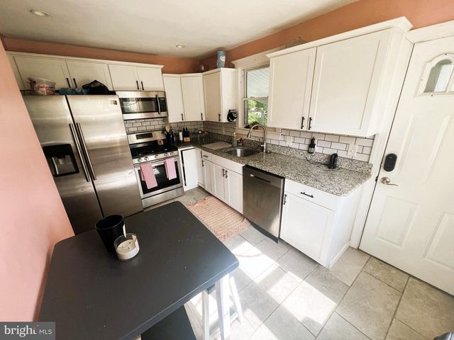 521 BELLVIEW AVE, Clayton, NJ 08312