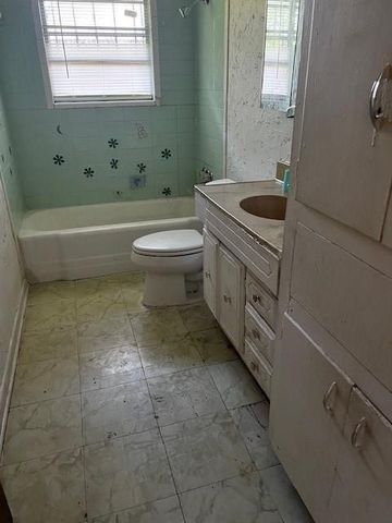 1827 Hickory Street, Shreveport, LA 71108