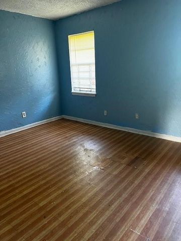 1827 Hickory Street, Shreveport, LA 71108