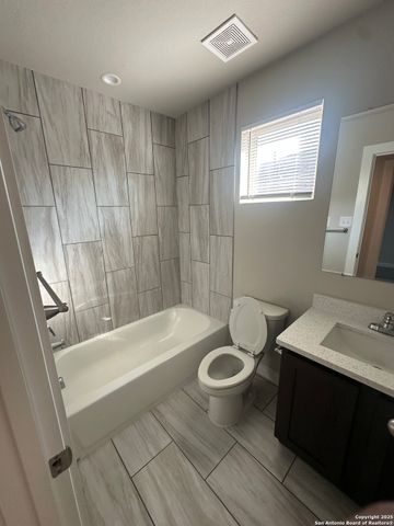 8419 Via Verona Unit 103, San Antonio, TX 78227