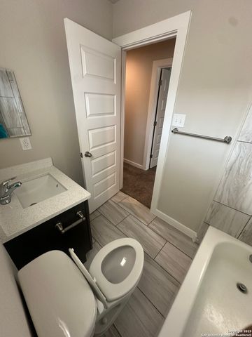 8419 Via Verona Unit 103, San Antonio, TX 78227