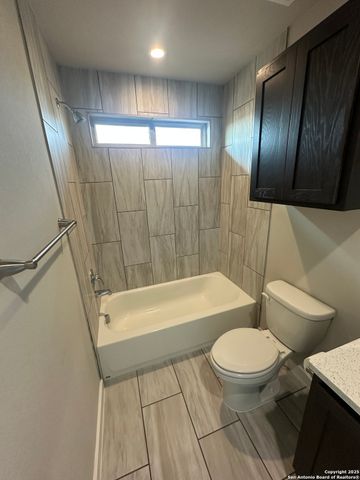 8419 Via Verona Unit 103, San Antonio, TX 78227