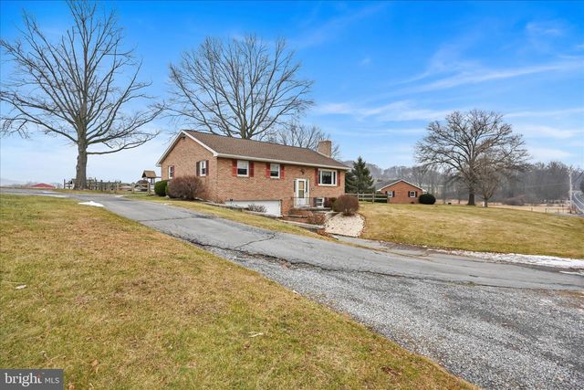 740 S COCALICO RD, Denver, PA 17517