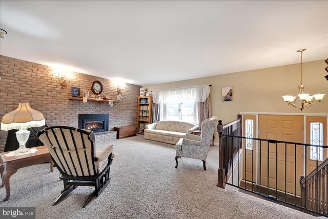 740 S COCALICO RD, Denver, PA 17517