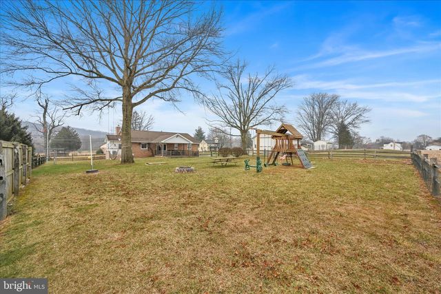 740 S COCALICO RD, Denver, PA 17517