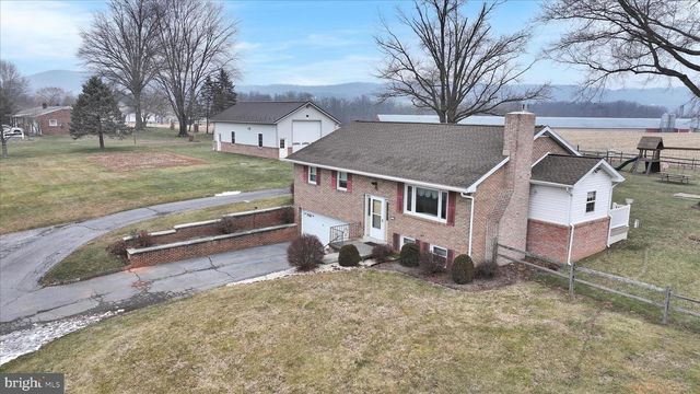 740 S COCALICO RD, Denver, PA 17517