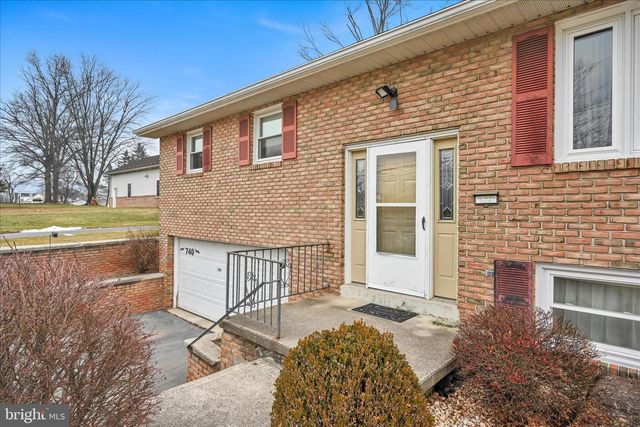 740 S COCALICO RD, Denver, PA 17517