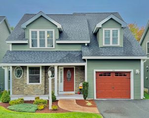 18 Jaclyn's Way 18, Billerica, MA 01862