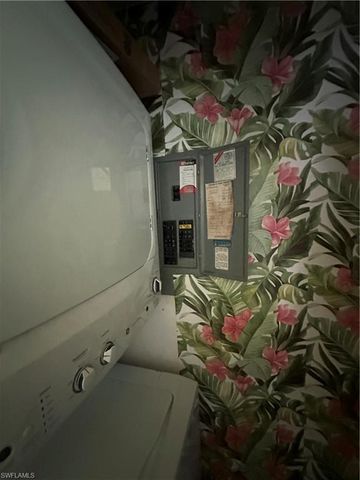 871 Lake McGregor DR, Fort Myers, FL 33919