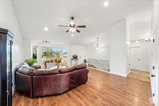 3367 WESTWARD AVE, Enoch, UT 84721