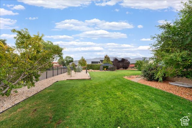 3367 WESTWARD AVE, Enoch, UT 84721