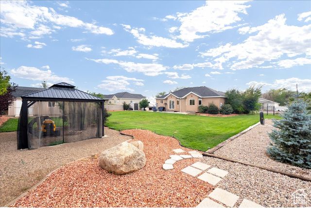 3367 WESTWARD AVE, Enoch, UT 84721