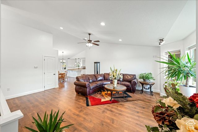 3367 WESTWARD AVE, Enoch, UT 84721