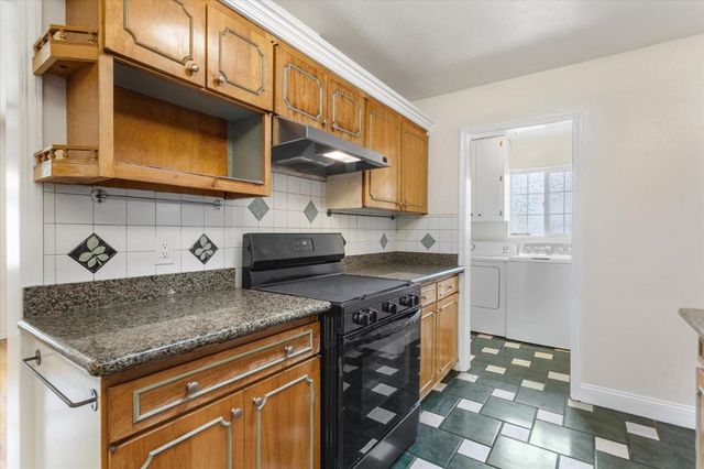 1745 Elmwood Avenue, Stockton, CA 95204