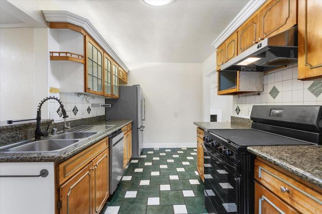 1745 Elmwood Avenue, Stockton, CA 95204