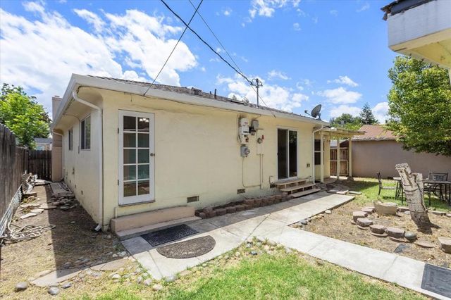 1745 Elmwood Avenue, Stockton, CA 95204
