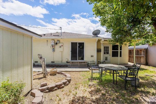 1745 Elmwood Avenue, Stockton, CA 95204