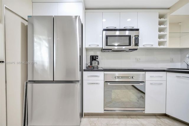 100 Edgewater Dr 240, Coral Gables, FL 33133