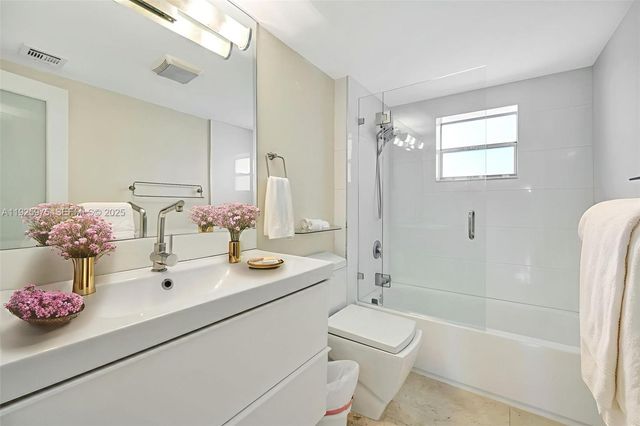 100 Edgewater Dr 240, Coral Gables, FL 33133