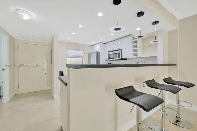 100 Edgewater Dr 240, Coral Gables, FL 33133