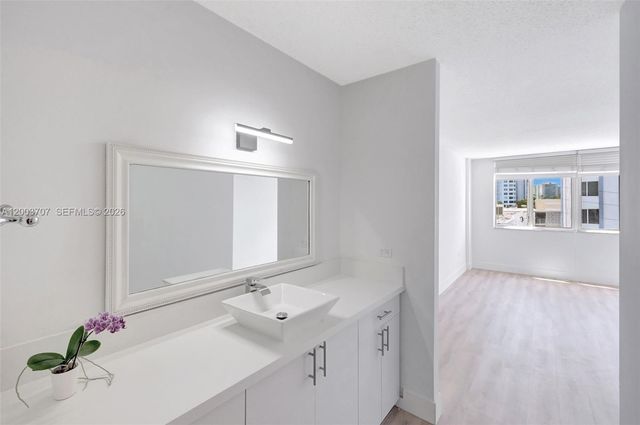 1345 Lincoln Rd 501, Miami Beach, FL 33139