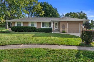 5550 Oakwood COURT, Greendale, WI 53129