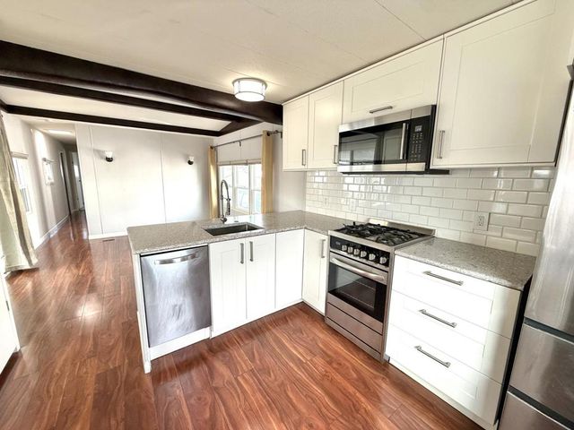 1700 El Camino Real, South San Francisco, CA 94080