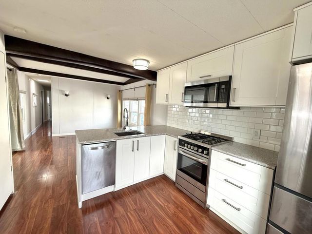 1700 El Camino Real, South San Francisco, CA 94080